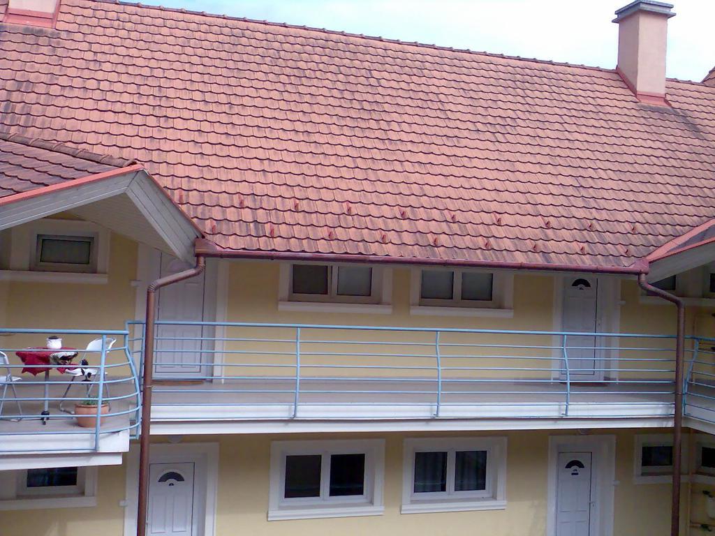 Molnar Apartman Heviz Luaran gambar